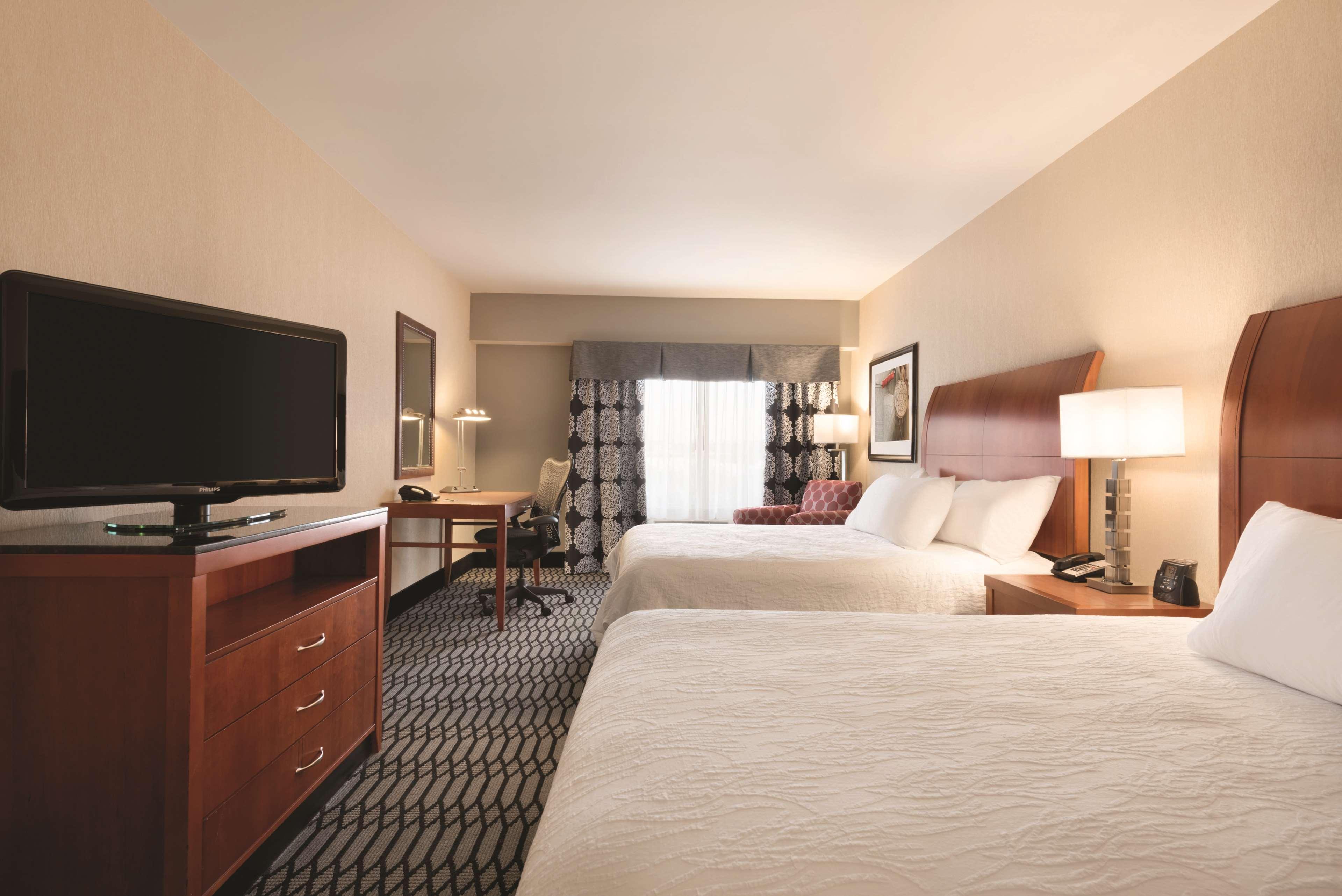 Hilton Garden Inn Akron-Canton Airport North Canton Exterior photo