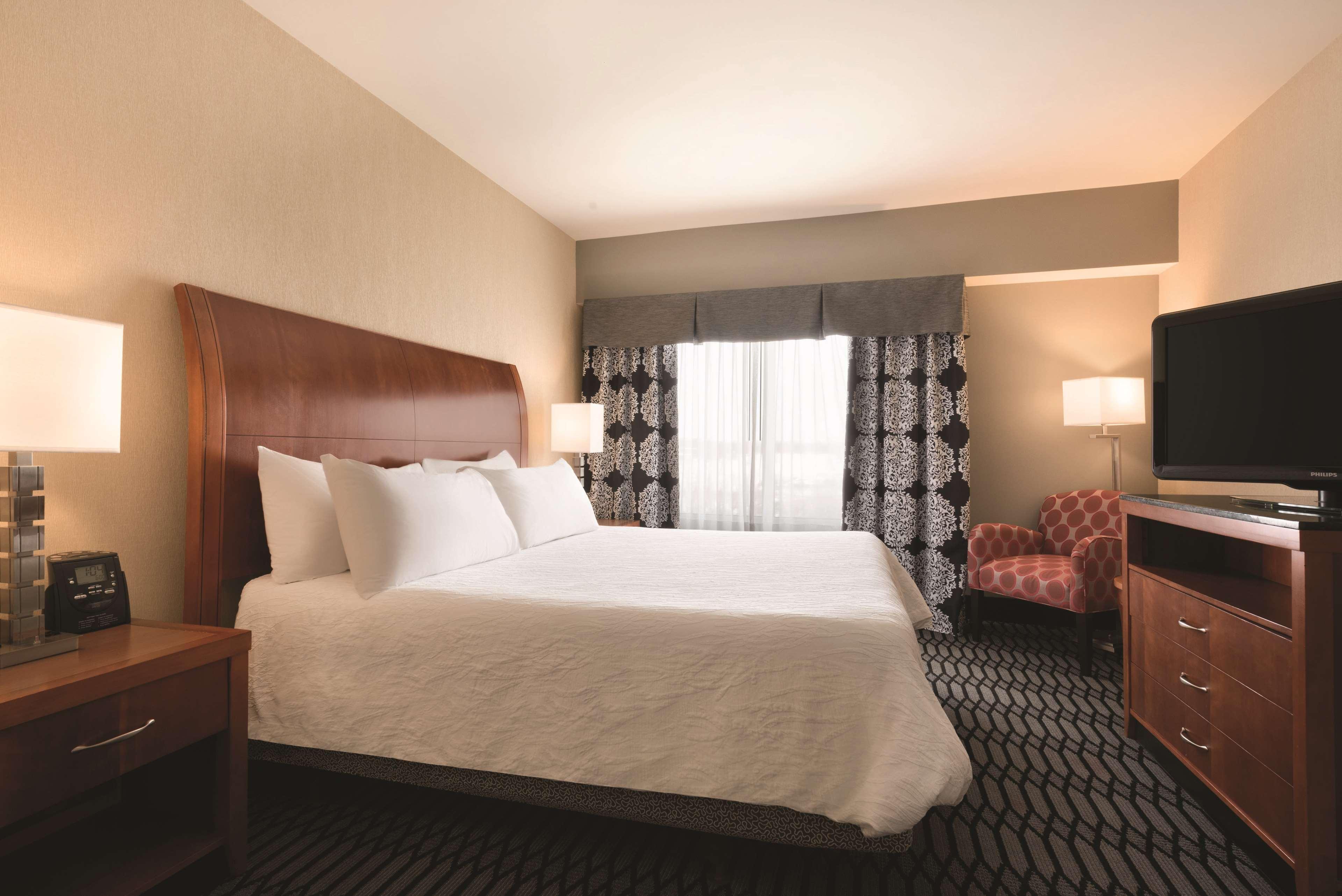 Hilton Garden Inn Akron-Canton Airport North Canton Exterior photo