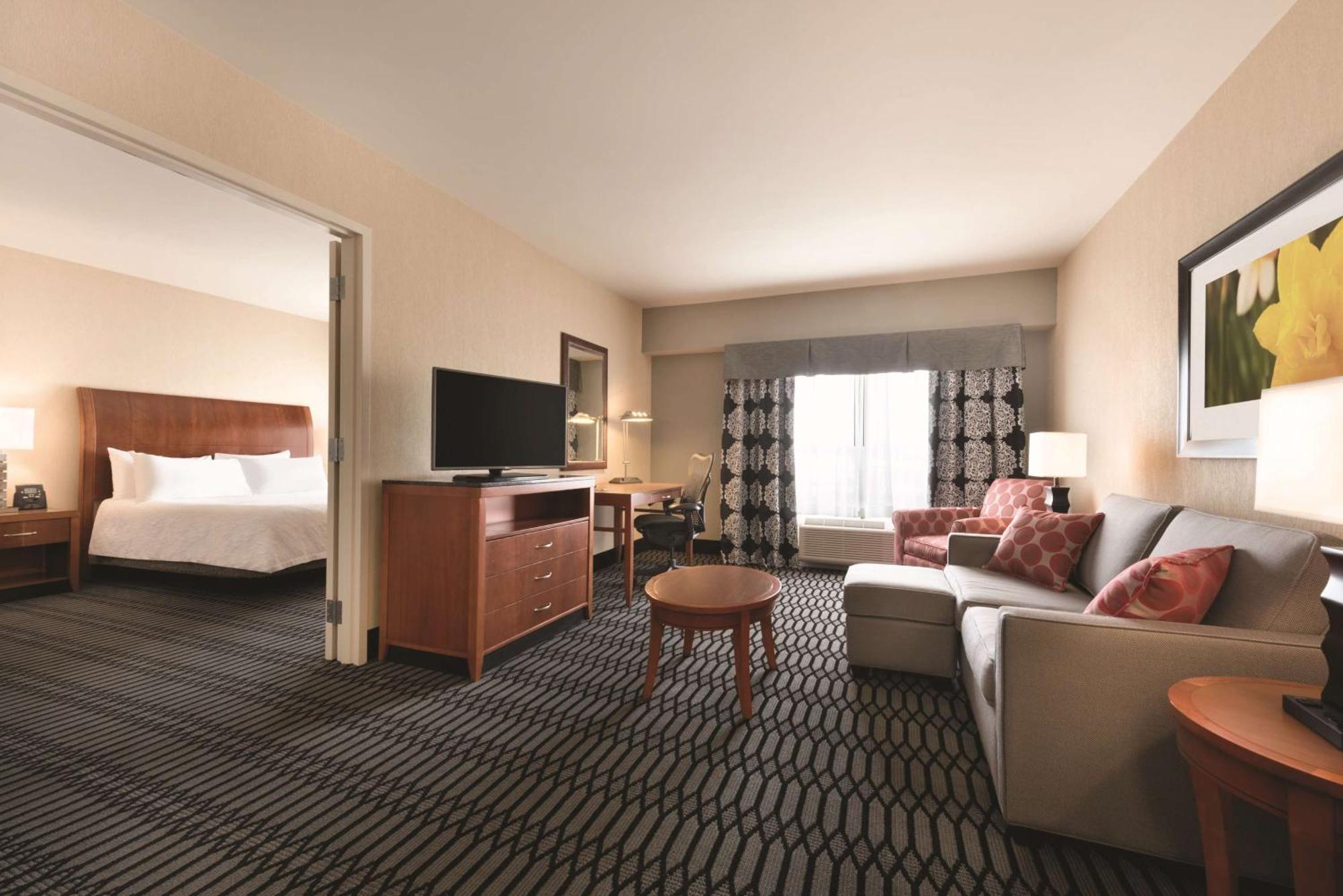 Hilton Garden Inn Akron-Canton Airport North Canton Exterior photo
