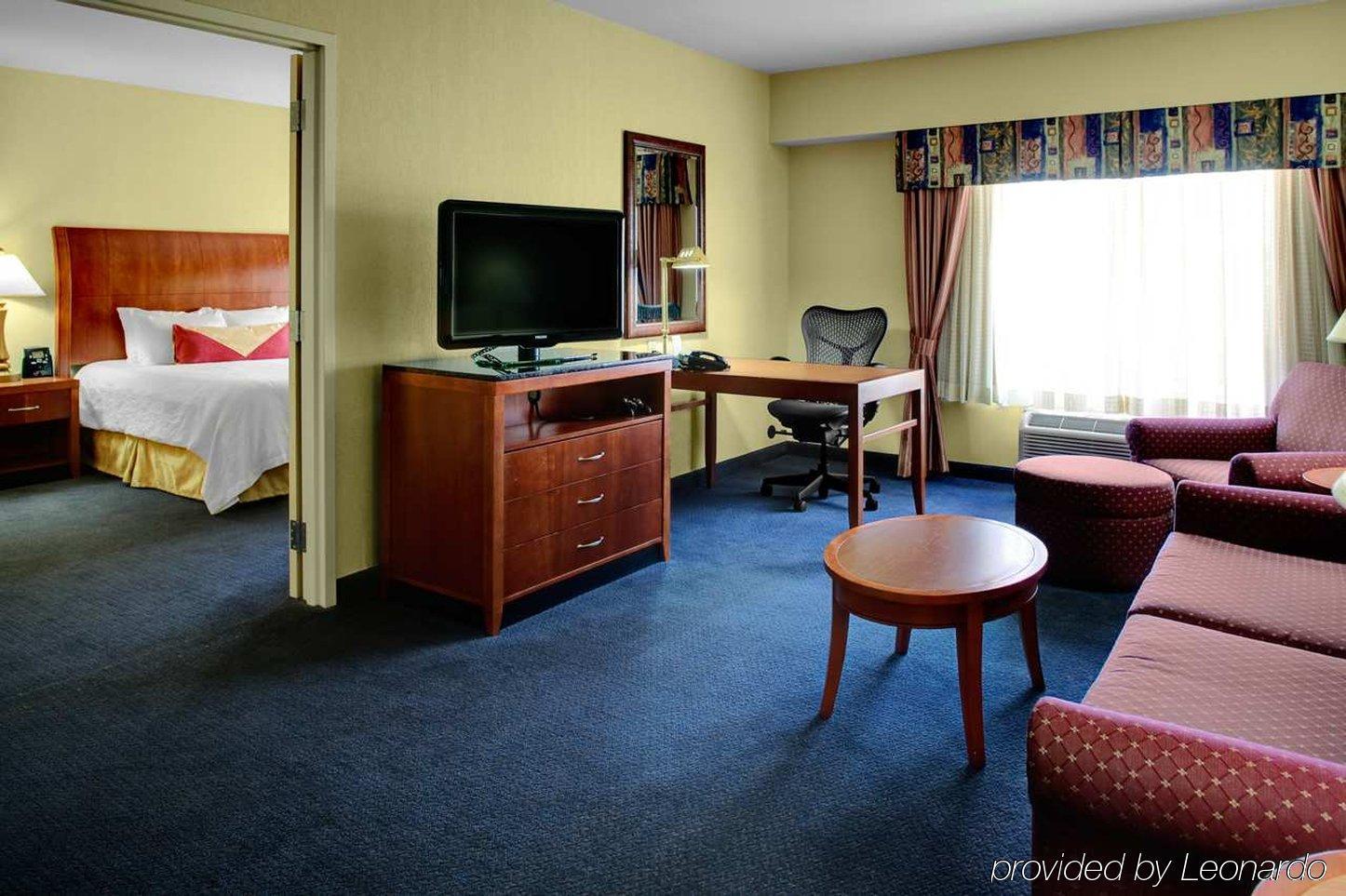 Hilton Garden Inn Akron-Canton Airport North Canton Room photo